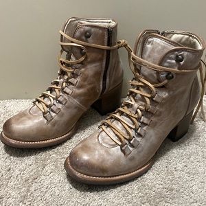 Freebird devin taupe size 10